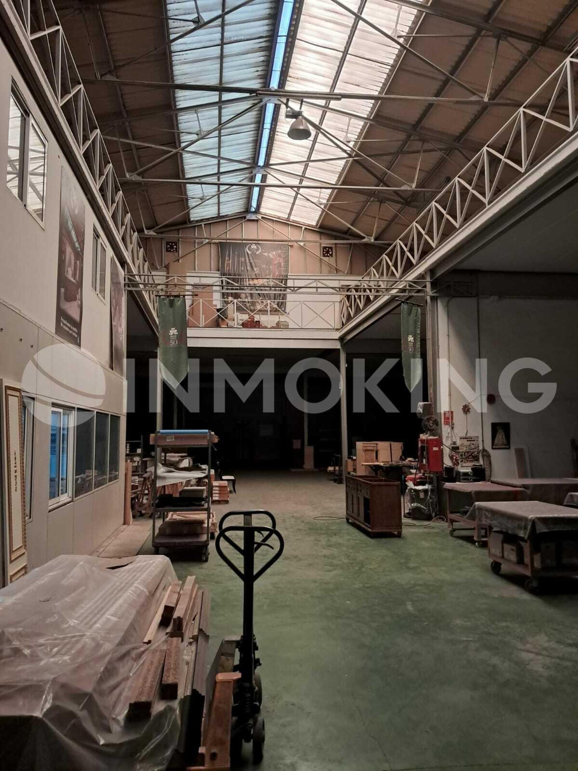 Foto de la propiedad Nave industrial con edificio corporativo en Silla